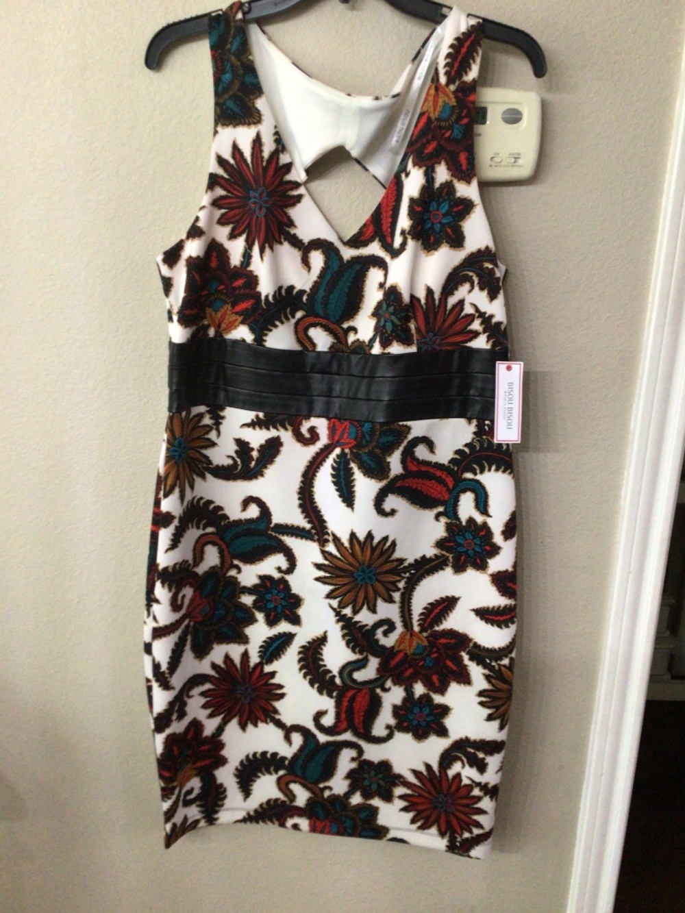 Bisou Bisou Sleeveless dress. Size 16. New with tags.